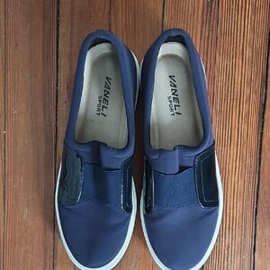 Kids Navy Shoes